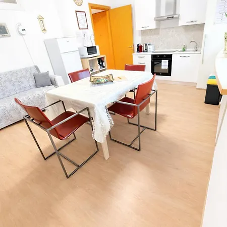 Melannie's Apartment *